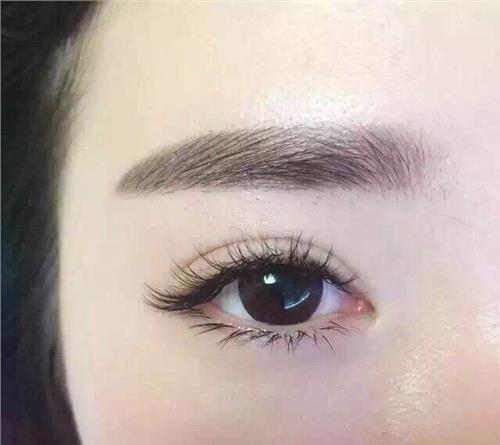 开封半永久嘴唇?3D咬唇妆?