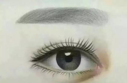 做了雾状眉，网红明星玩网上直播美美哒！